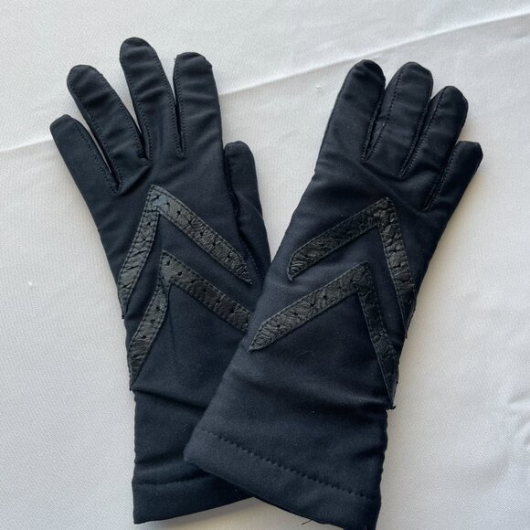 Isotoner Womens Spandex Touchscreen Gloves one size - Picture 2 of 7